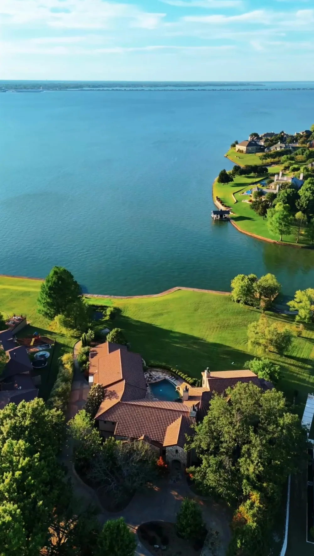 8 Meadowlake Drive Heath, TX 75032