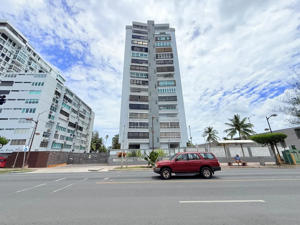 37 ISLA VERDE AVE. #203 Carolina, PR 00979