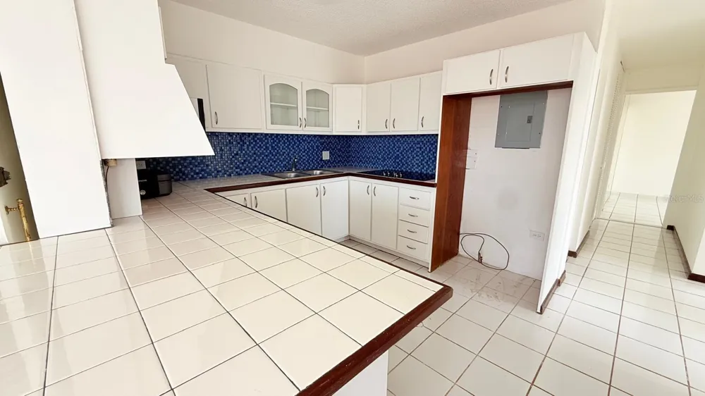 37 ISLA VERDE AVE. #203 Carolina, PR 00979