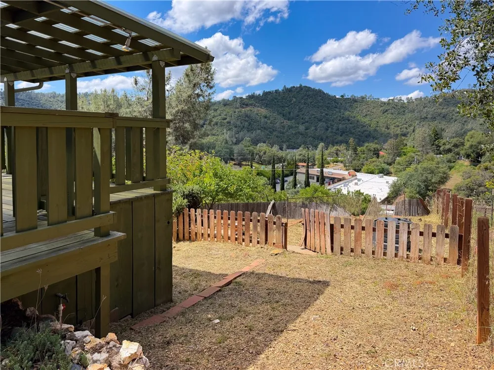 5160 Campbell Mariposa, CA 95338