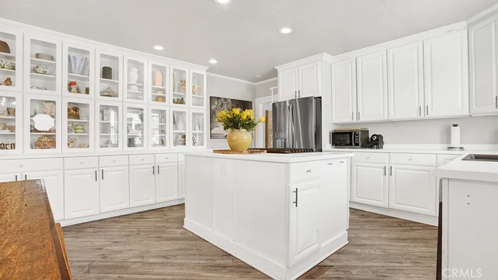 2197 Santa Ana Avenue Costa Mesa, CA 92627