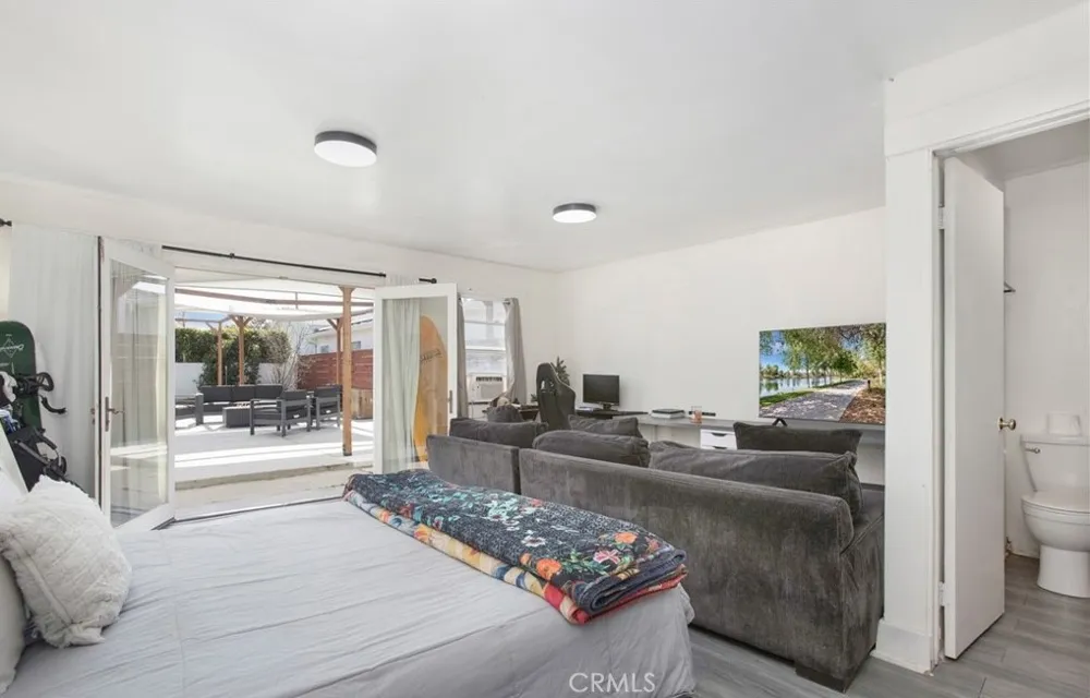 2197 Santa Ana Avenue Costa Mesa, CA 92627