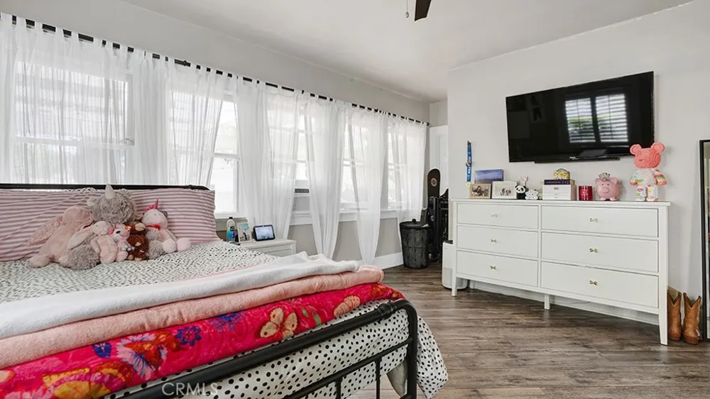 2197 Santa Ana Avenue Costa Mesa, CA 92627