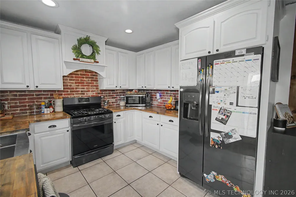 502 NW J STREET Stigler, OK 74462