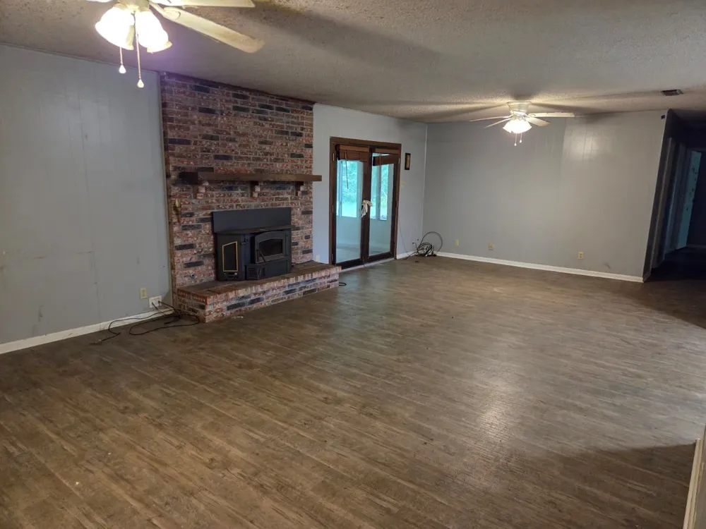 7515 E US Highway 80 Hawkins, TX 75765