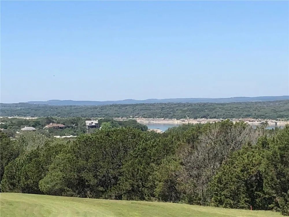 21009 Seminole Lago Vista, TX 78645