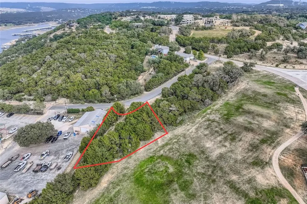 21009 Seminole Lago Vista, TX 78645