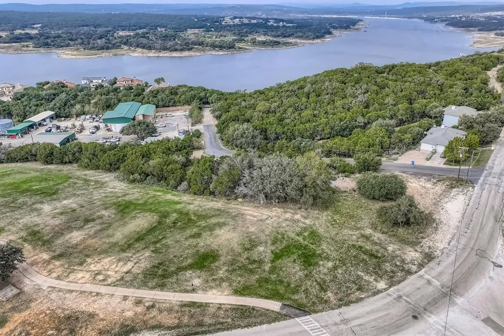 21009 Seminole Lago Vista, TX 78645