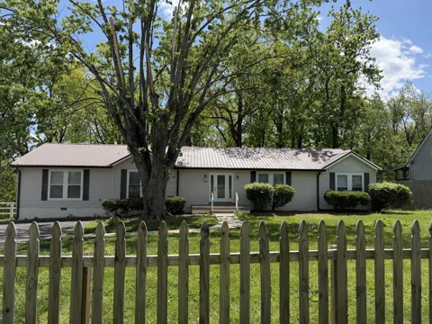 159 W Hester Rd