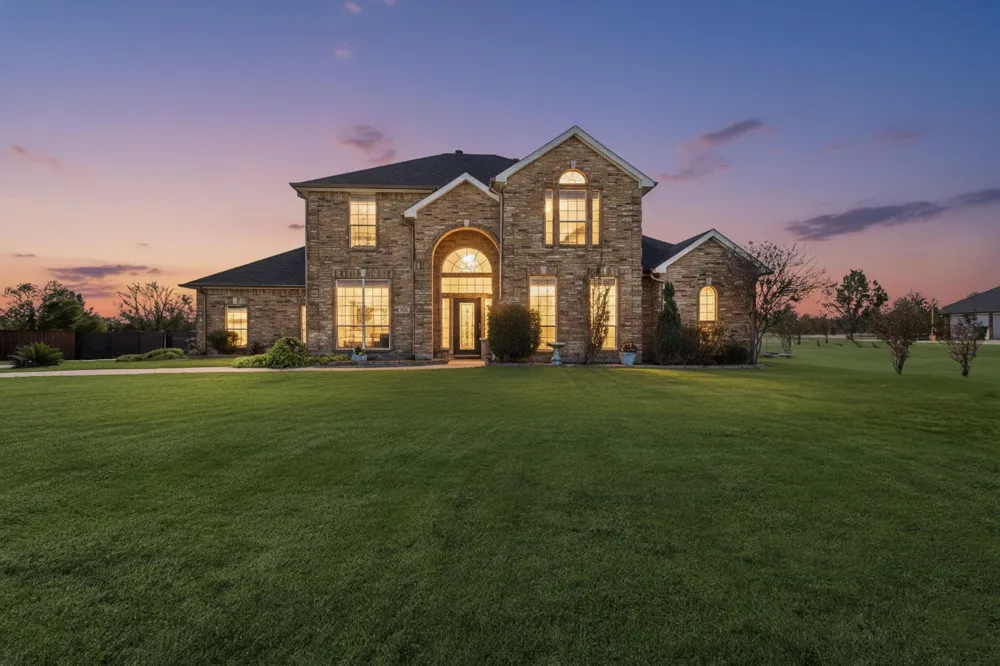 1271 Lone Star Boulevard Talty, TX 75160