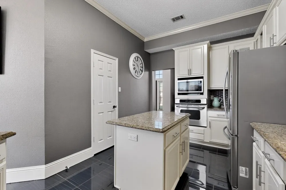 1271 Lone Star Boulevard Talty, TX 75160