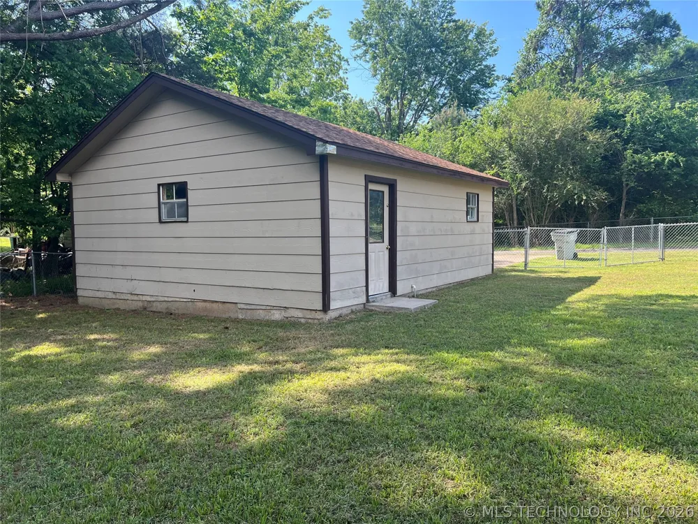 109435 S 4154 ROAD Checotah, OK 74426