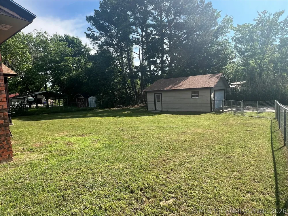 109435 S 4154 ROAD Checotah, OK 74426