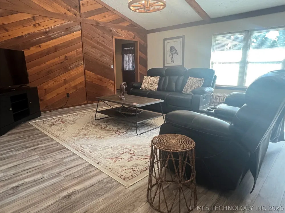 109435 S 4154 ROAD Checotah, OK 74426