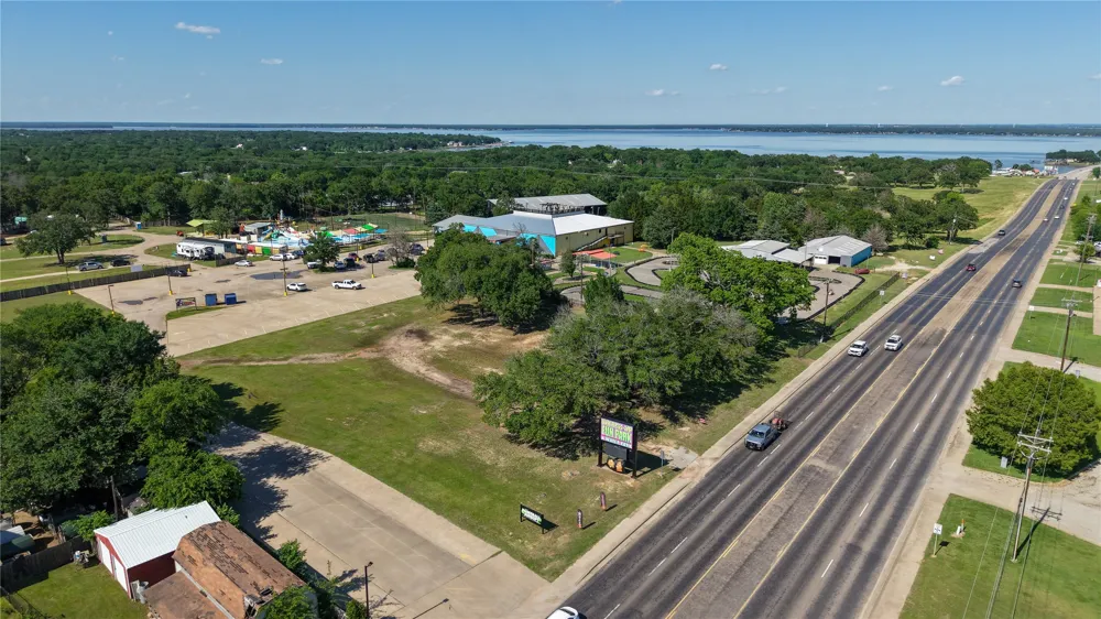 600 E Cedar Creek Parkway Seven Points, TX 75143