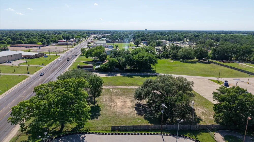 600 E Cedar Creek Parkway Seven Points, TX 75143