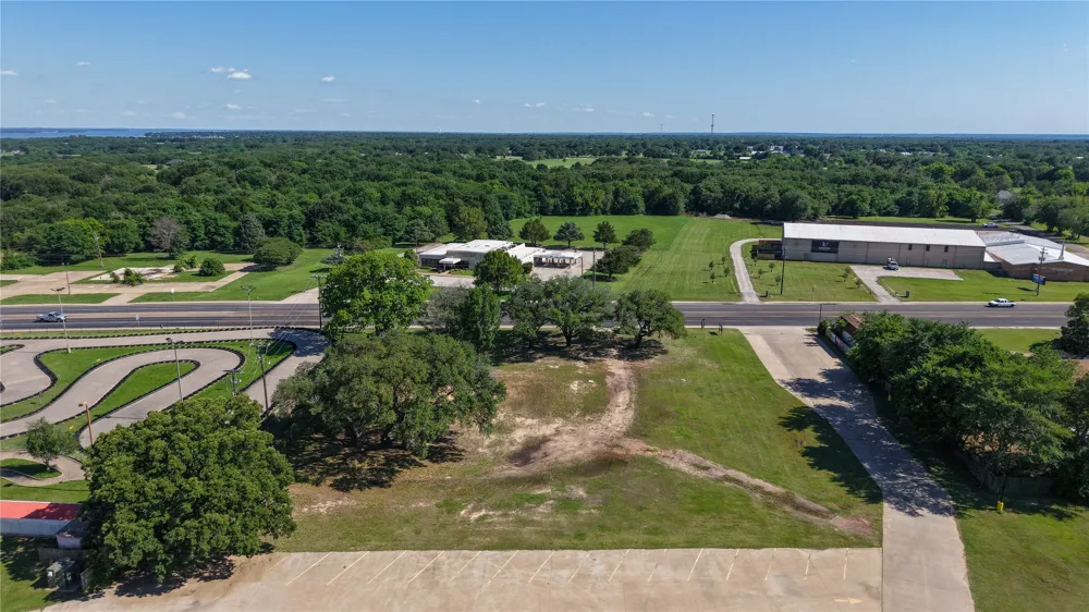 600 E Cedar Creek Parkway Seven Points, TX 75143