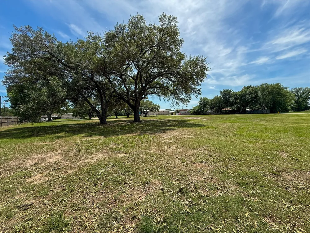 600 E Cedar Creek Parkway Seven Points, TX 75143
