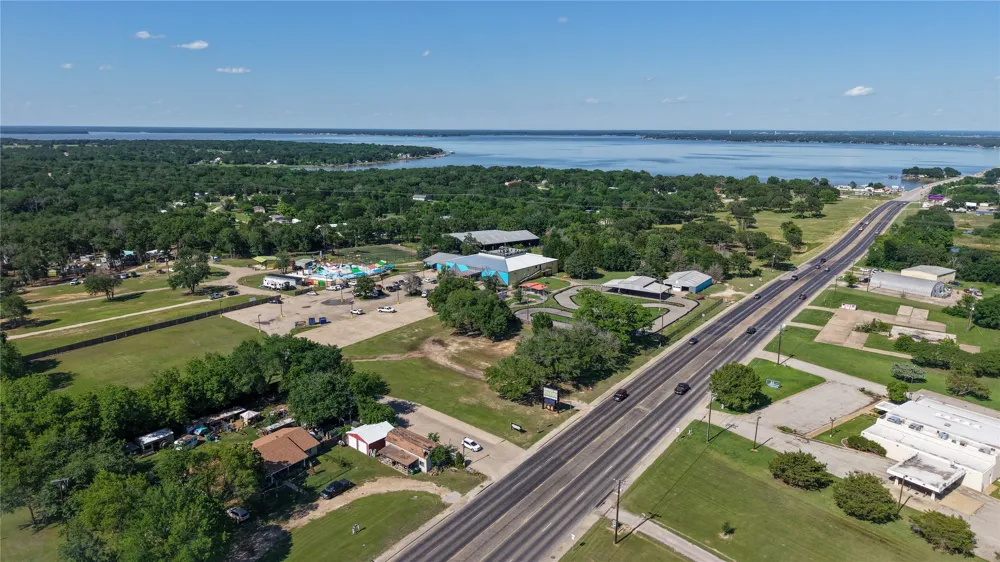 600 E Cedar Creek Parkway Seven Points, TX 75143