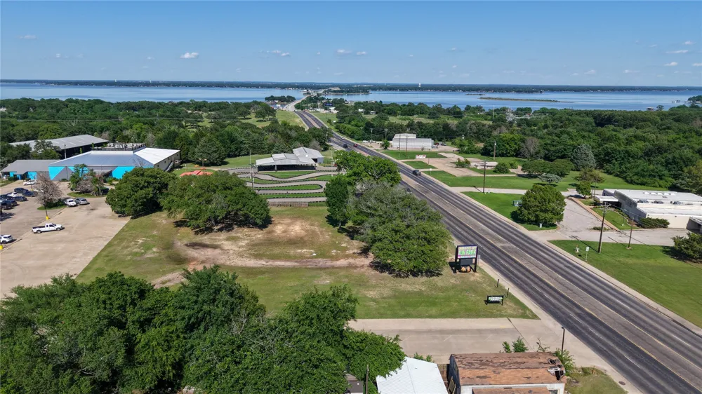600 E Cedar Creek Parkway Seven Points, TX 75143