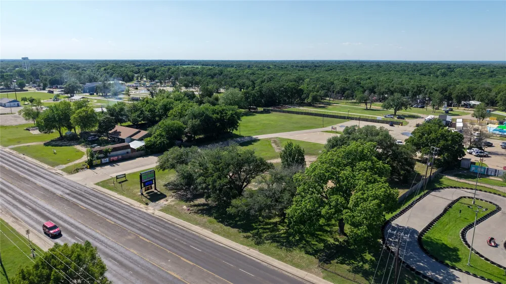 600 E Cedar Creek Parkway Seven Points, TX 75143