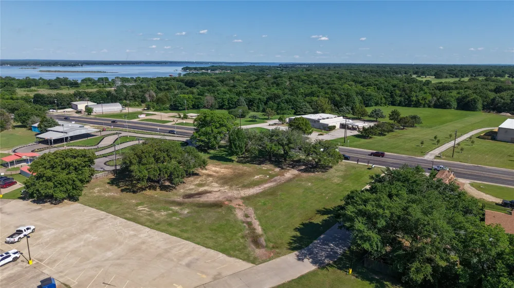 600 E Cedar Creek Parkway Seven Points, TX 75143