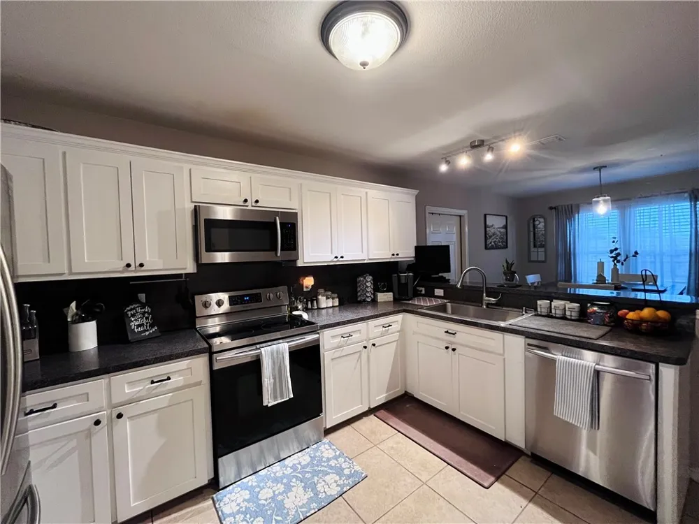 1930 El Monte Street Corpus Christi, TX 78417