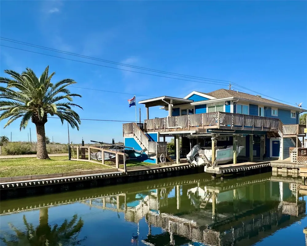 16719 Tahiti Way Jamaica Beach, TX 77554