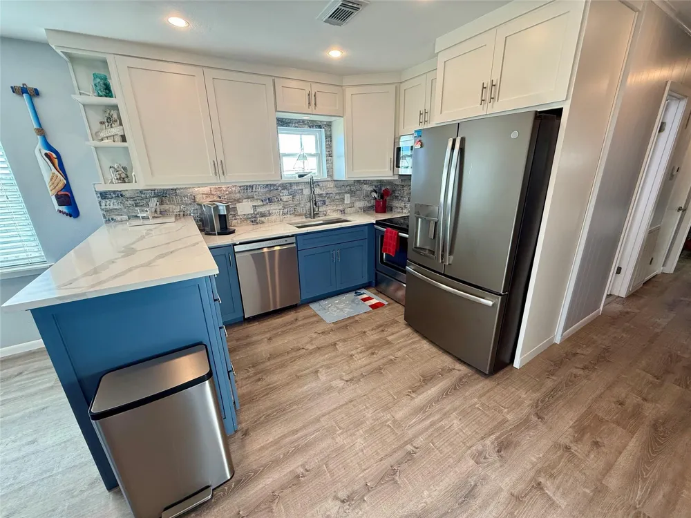 16719 Tahiti Way Jamaica Beach, TX 77554