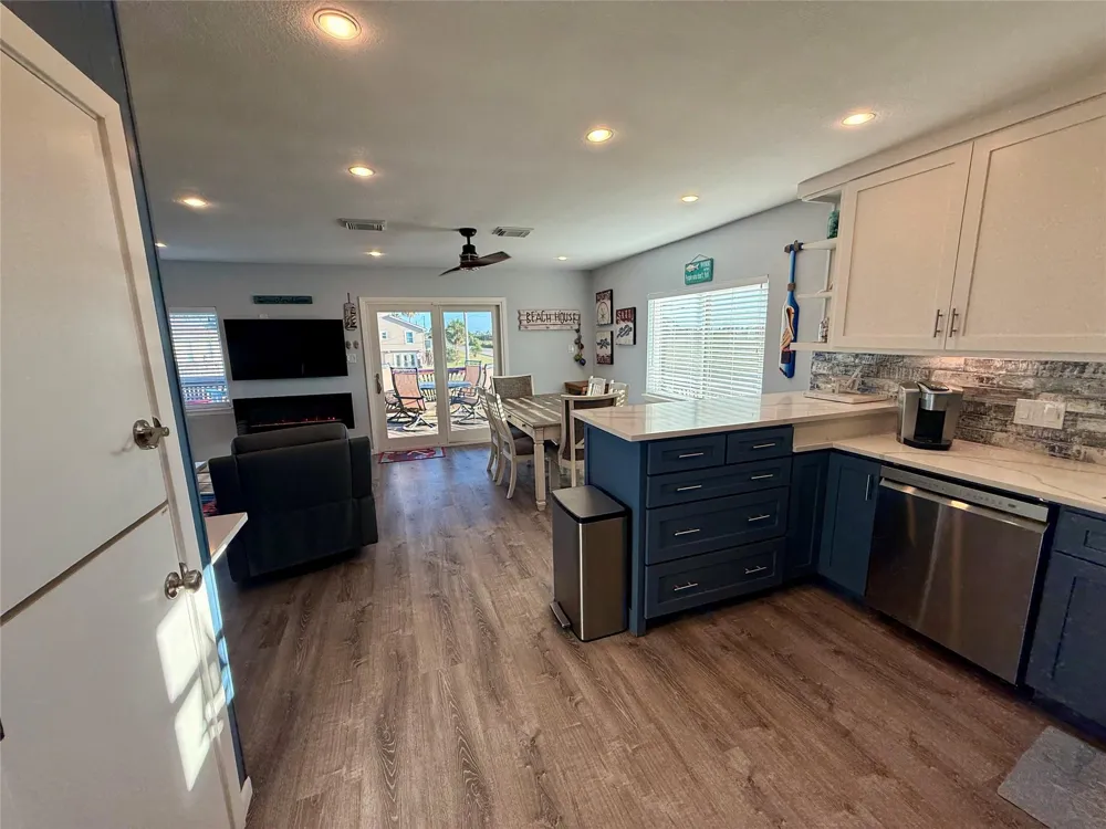 16719 Tahiti Way Jamaica Beach, TX 77554