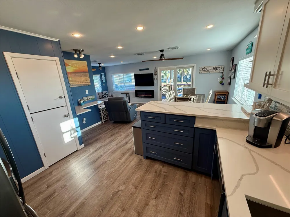 16719 Tahiti Way Jamaica Beach, TX 77554