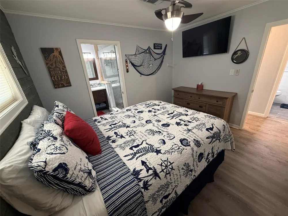 16719 Tahiti Way Jamaica Beach, TX 77554