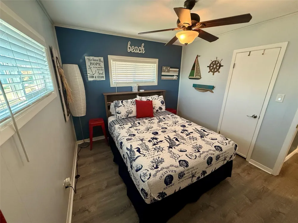 16719 Tahiti Way Jamaica Beach, TX 77554
