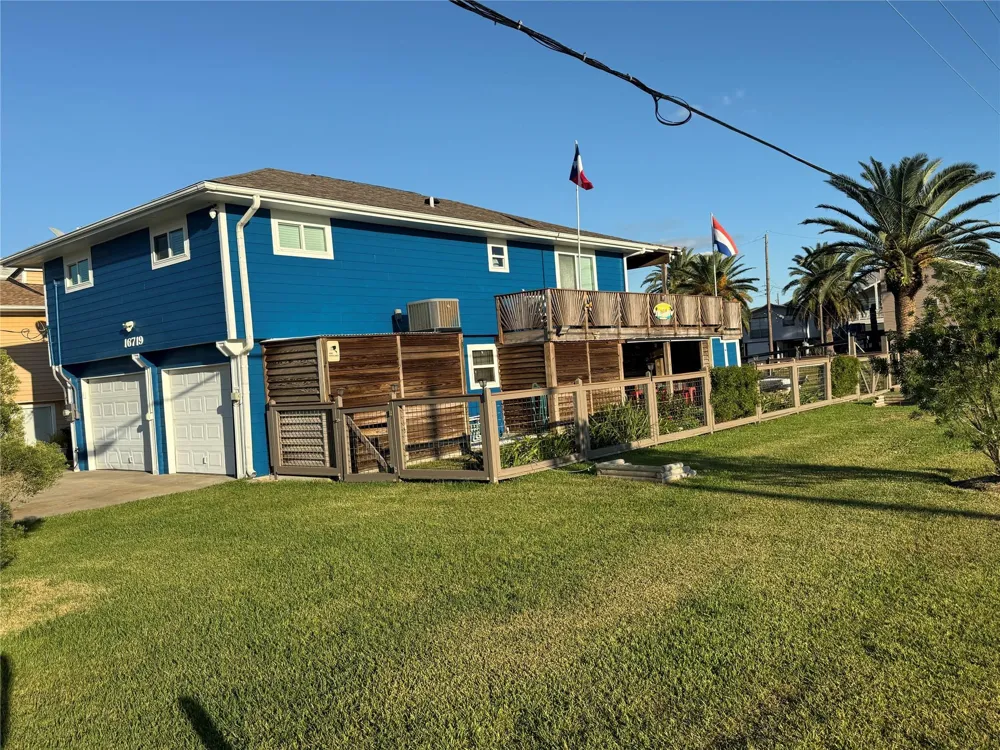 16719 Tahiti Way Jamaica Beach, TX 77554