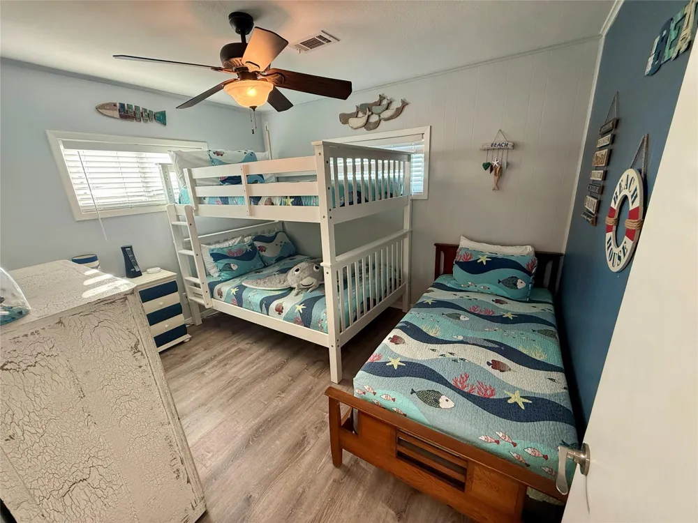 16719 Tahiti Way Jamaica Beach, TX 77554