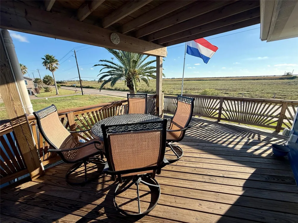 16719 Tahiti Way Jamaica Beach, TX 77554