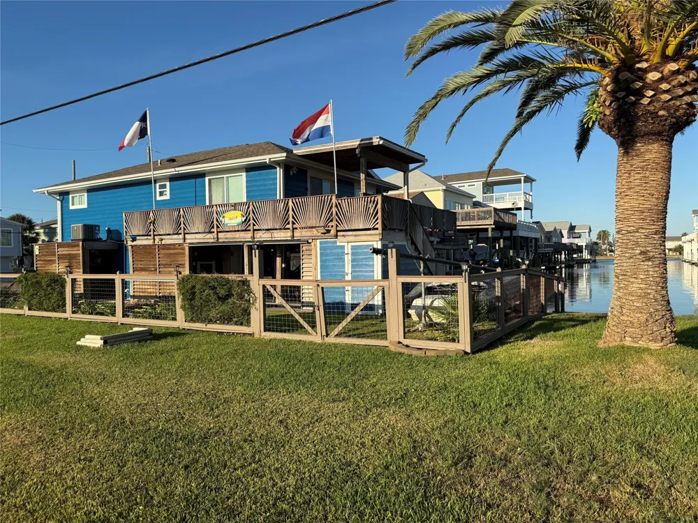 16719 Tahiti Way Jamaica Beach, TX 77554