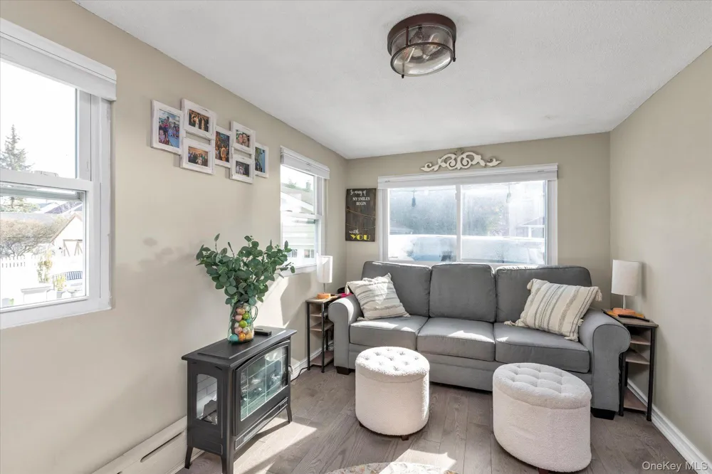 17 Everett Street Lynbrook, NY 11563