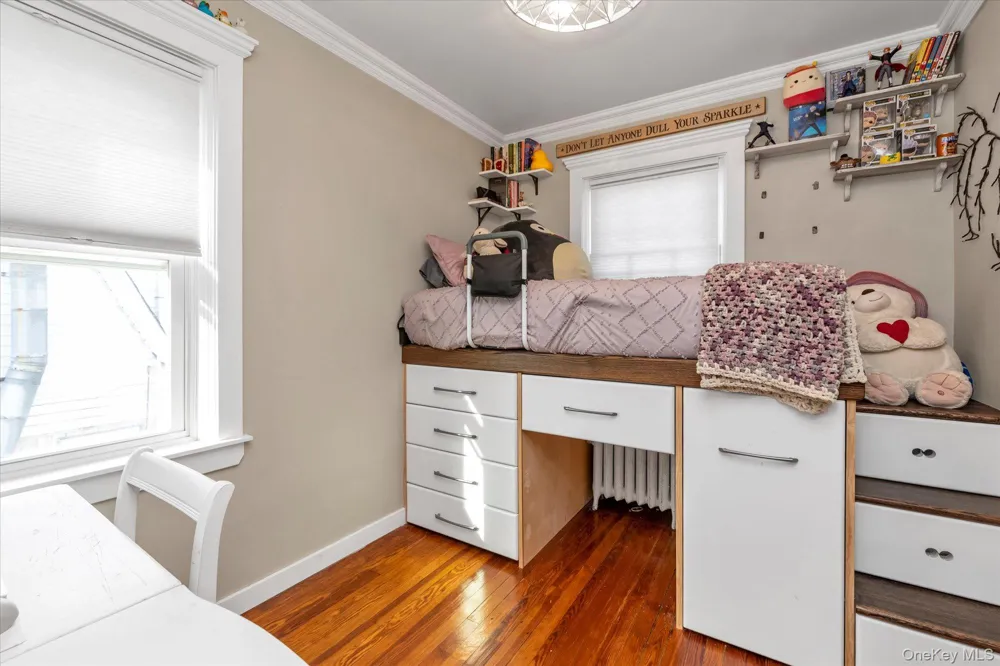 17 Everett Street Lynbrook, NY 11563