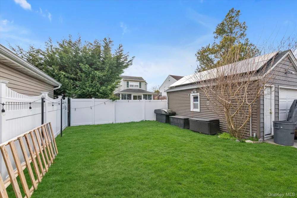 17 Everett Street Lynbrook, NY 11563
