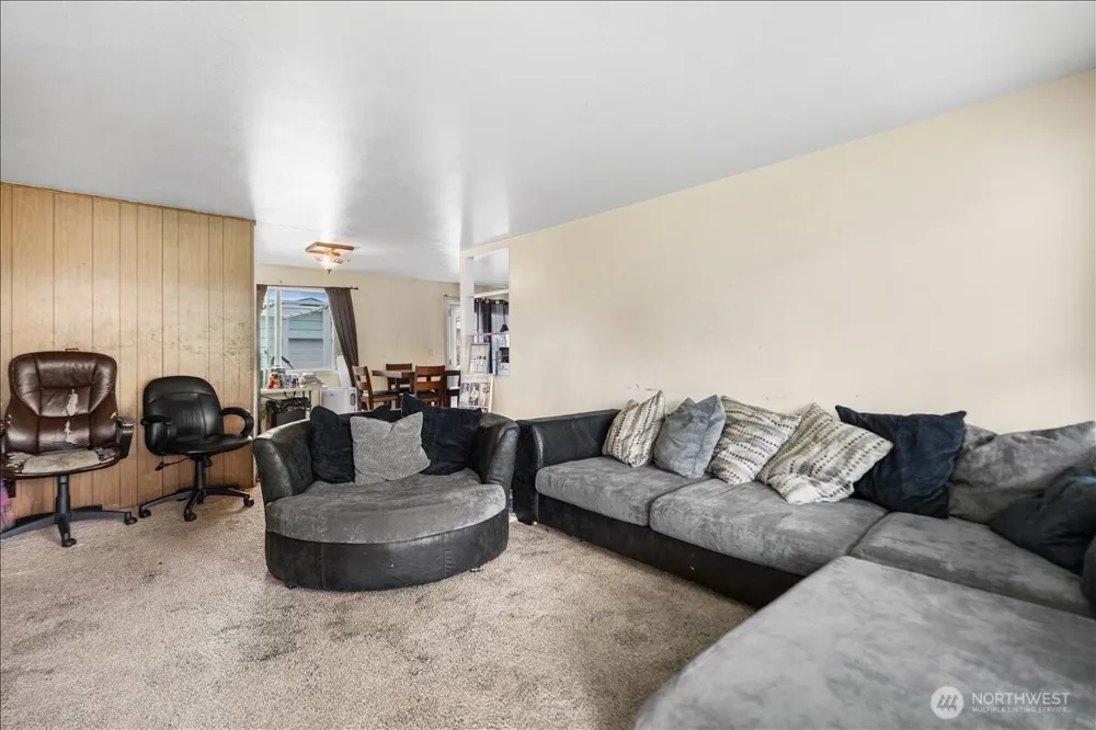 125 E 60th Street Tacoma, WA 98404