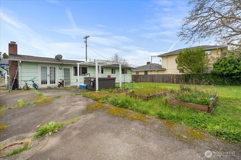 125 E 60th Street Tacoma, WA 98404