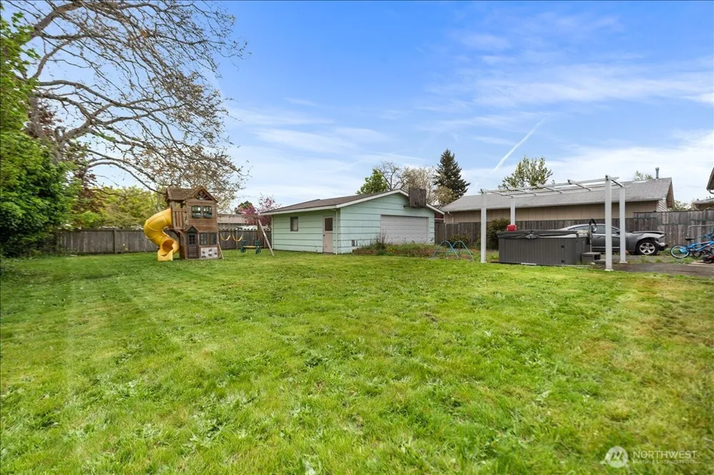 125 E 60th Street Tacoma, WA 98404