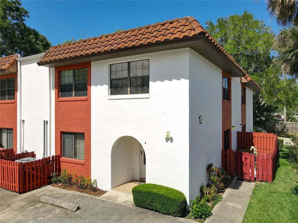 910 BIG TREE ROAD #12-4 South Daytona, FL 32119