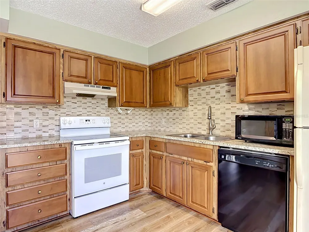 910 BIG TREE ROAD #12-4 South Daytona, FL 32119