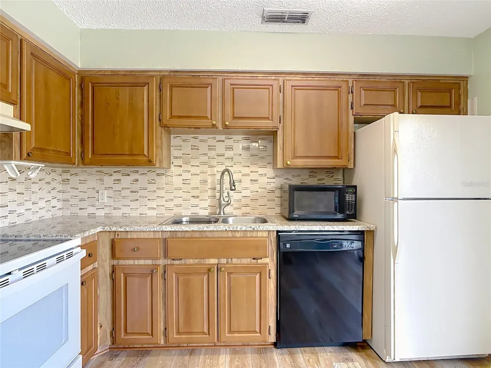 910 BIG TREE ROAD #12-4 South Daytona, FL 32119