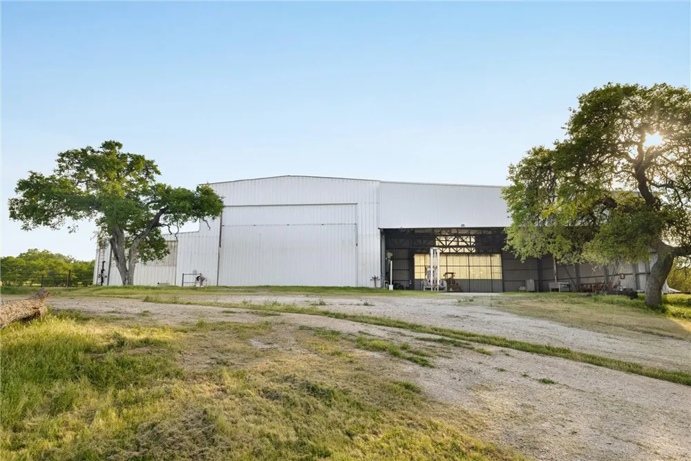 6685 El Pomar Drive Templeton, CA 93465