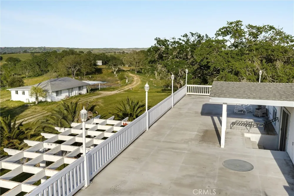6685 El Pomar Drive Templeton, CA 93465