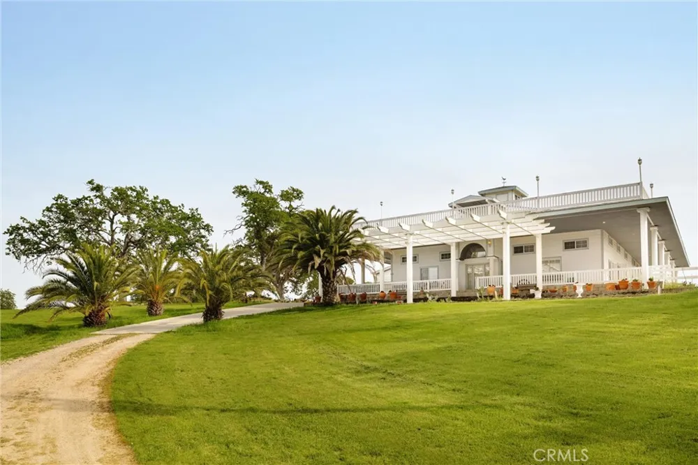 6685 El Pomar Drive Templeton, CA 93465