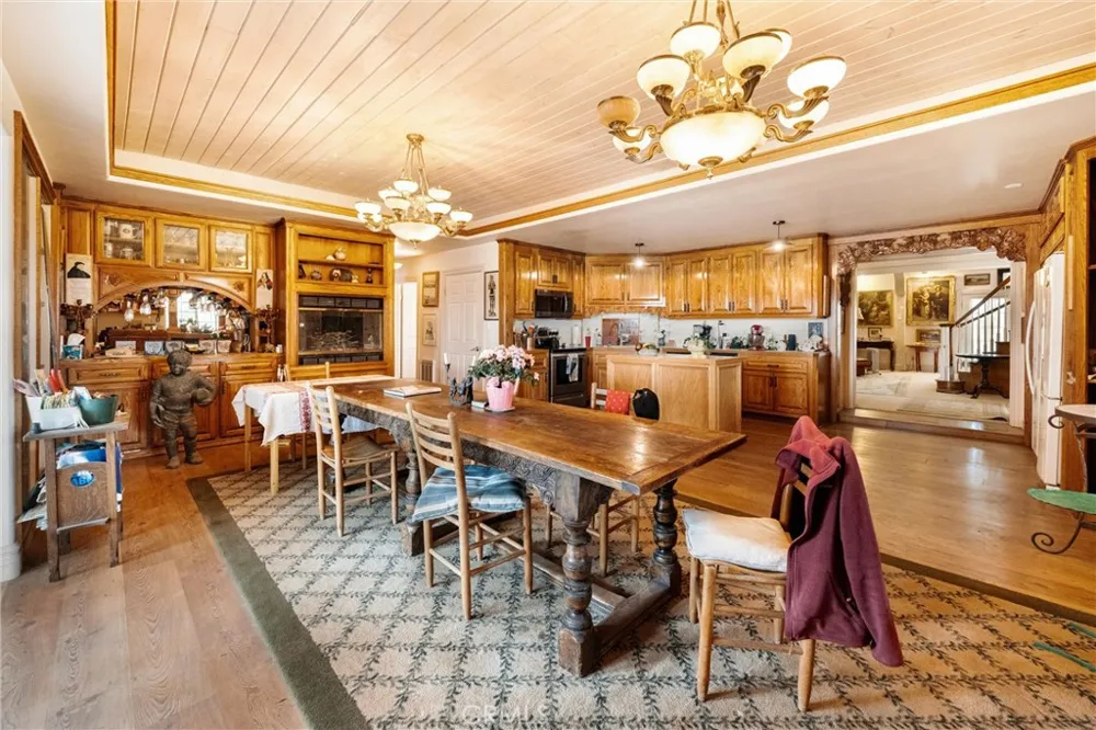 6685 El Pomar Drive Templeton, CA 93465